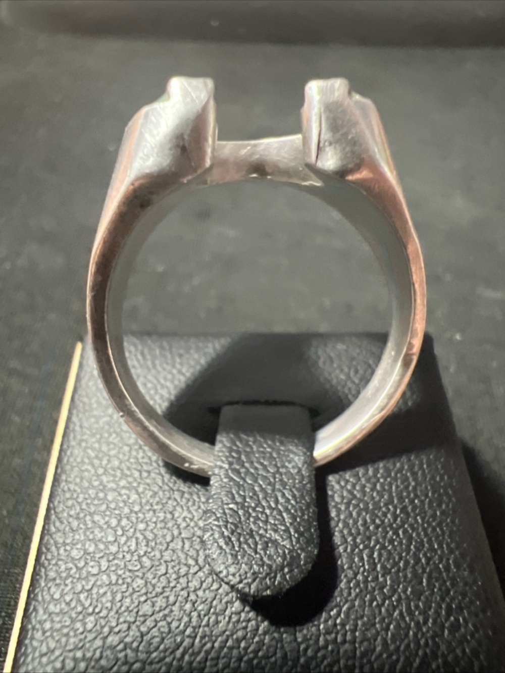 Vintage Navajo Sterling Silver Horseshoe Ring Featuring Turquoise Inlay Size 12 - Picture 3 of 8